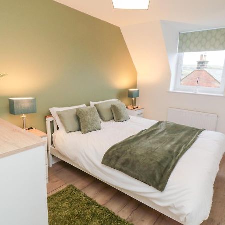 4 Maypole Green Whitby Exterior photo